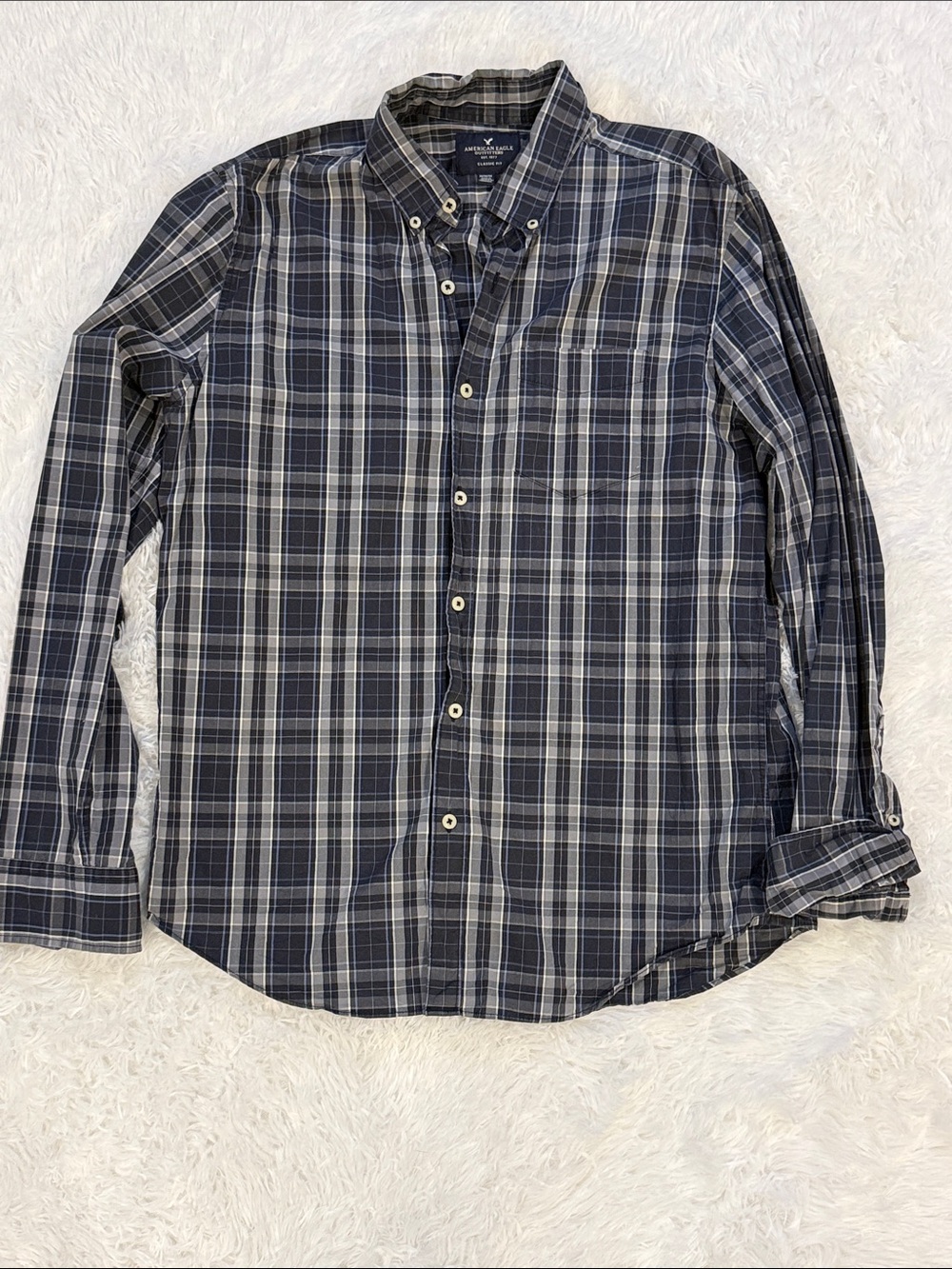 American Eagle Outfitters Men's Navy and Gray Plaid Button-Down Shirt
